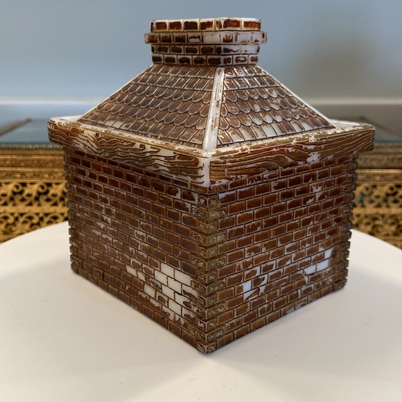 Antique Westmoreland Specialty Co. Milk Glass Schoolhouse Mustard Pot/Money Bank - Picture 5 of 17